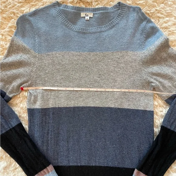 Striped sweater dress Women’s size medium - Picture 4 of 5